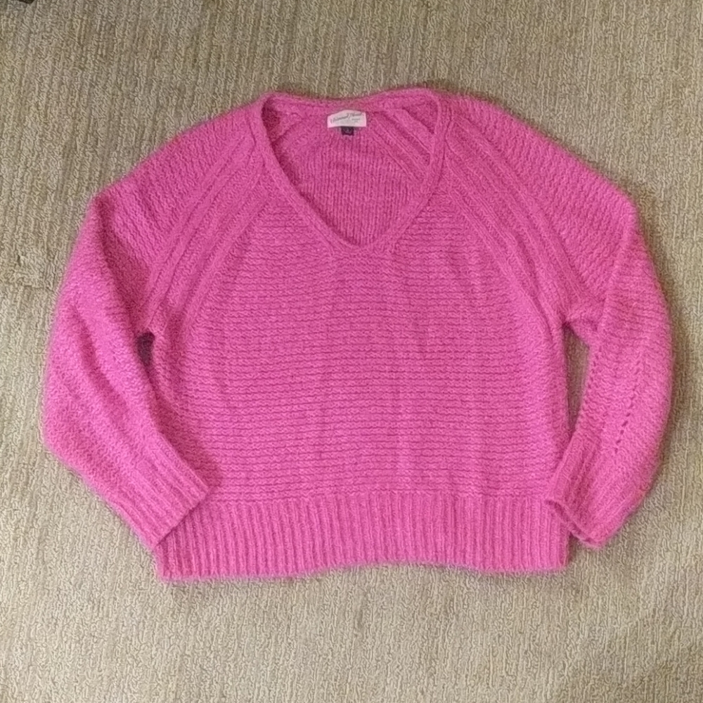 Women's medium knit sweater